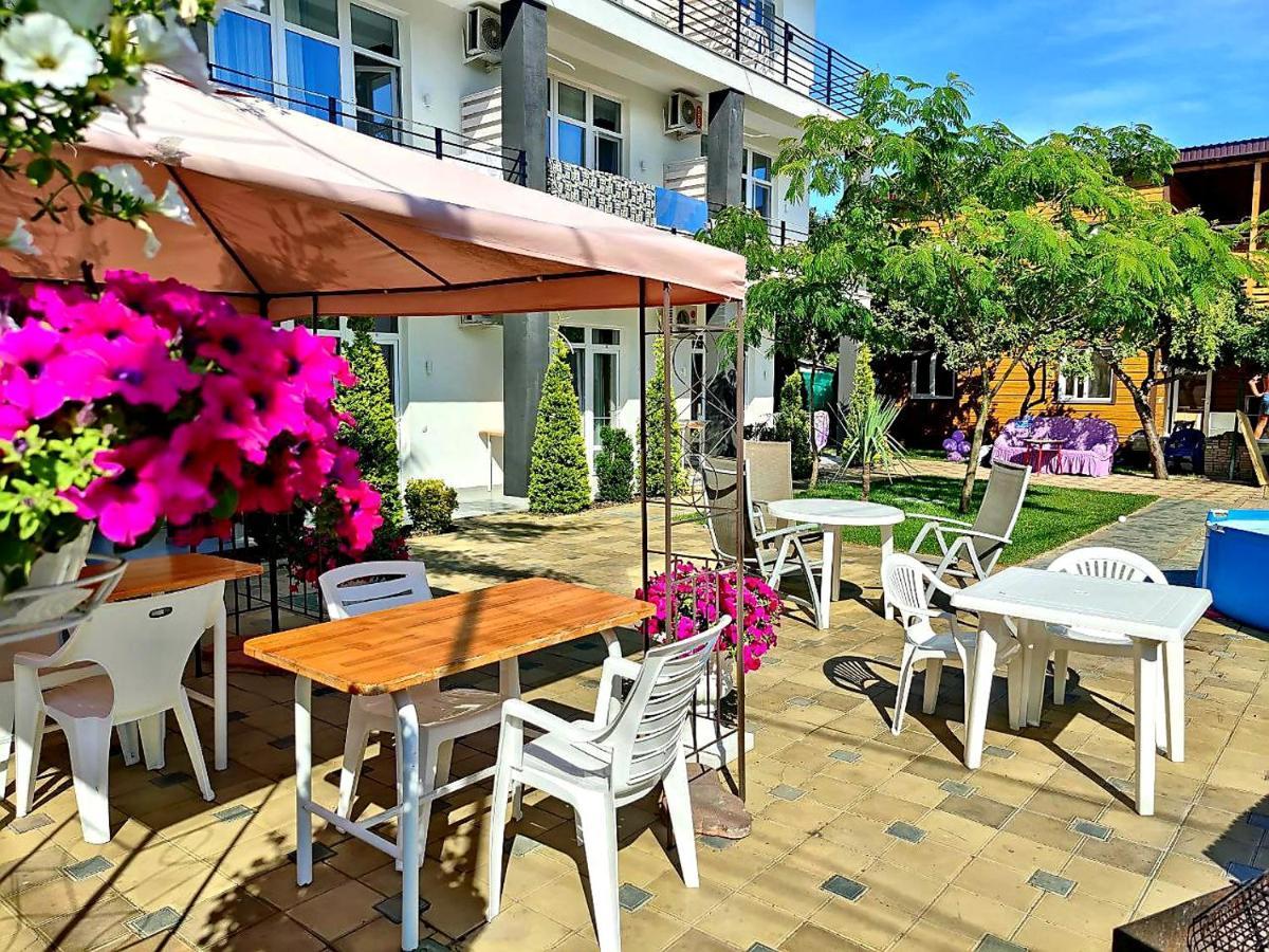 Zatokas Sun Club Hotel Exterior photo
